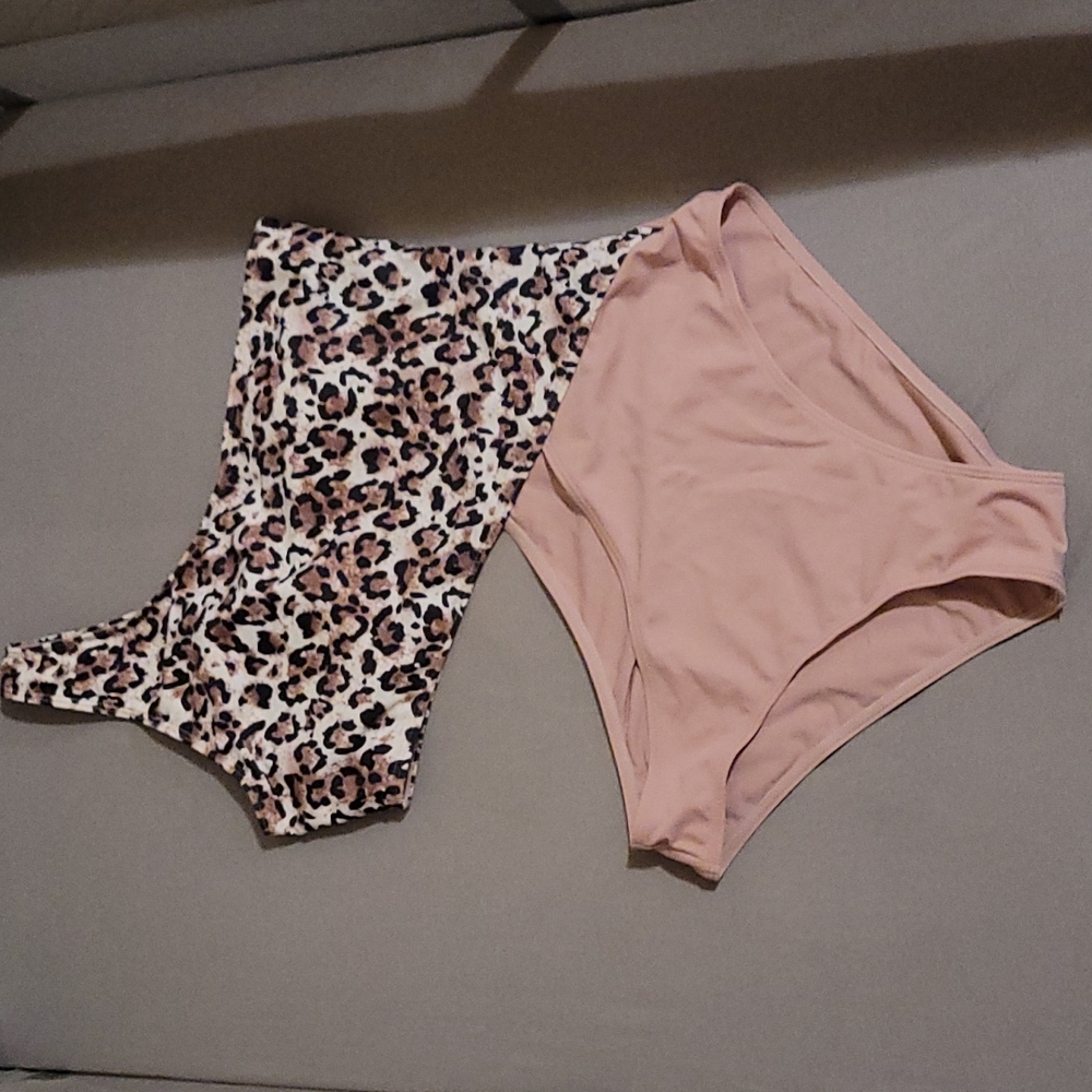 One piece cheetah print swimsuit